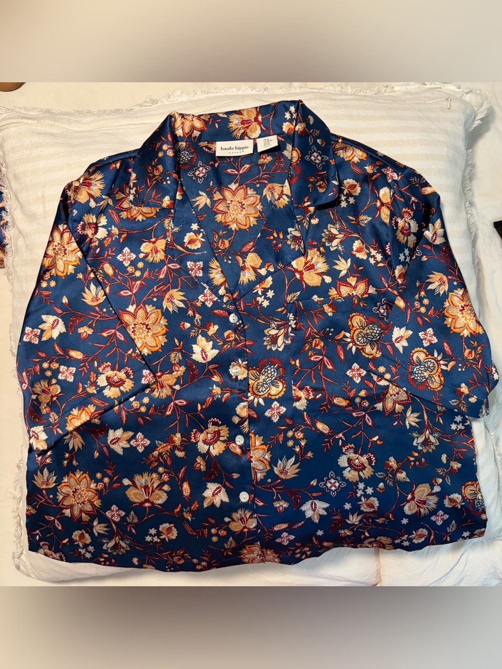 Haute Hippie Style Floral Satin Pajama Short Set Size Medium